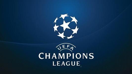 他甚至在采 他甚至在采